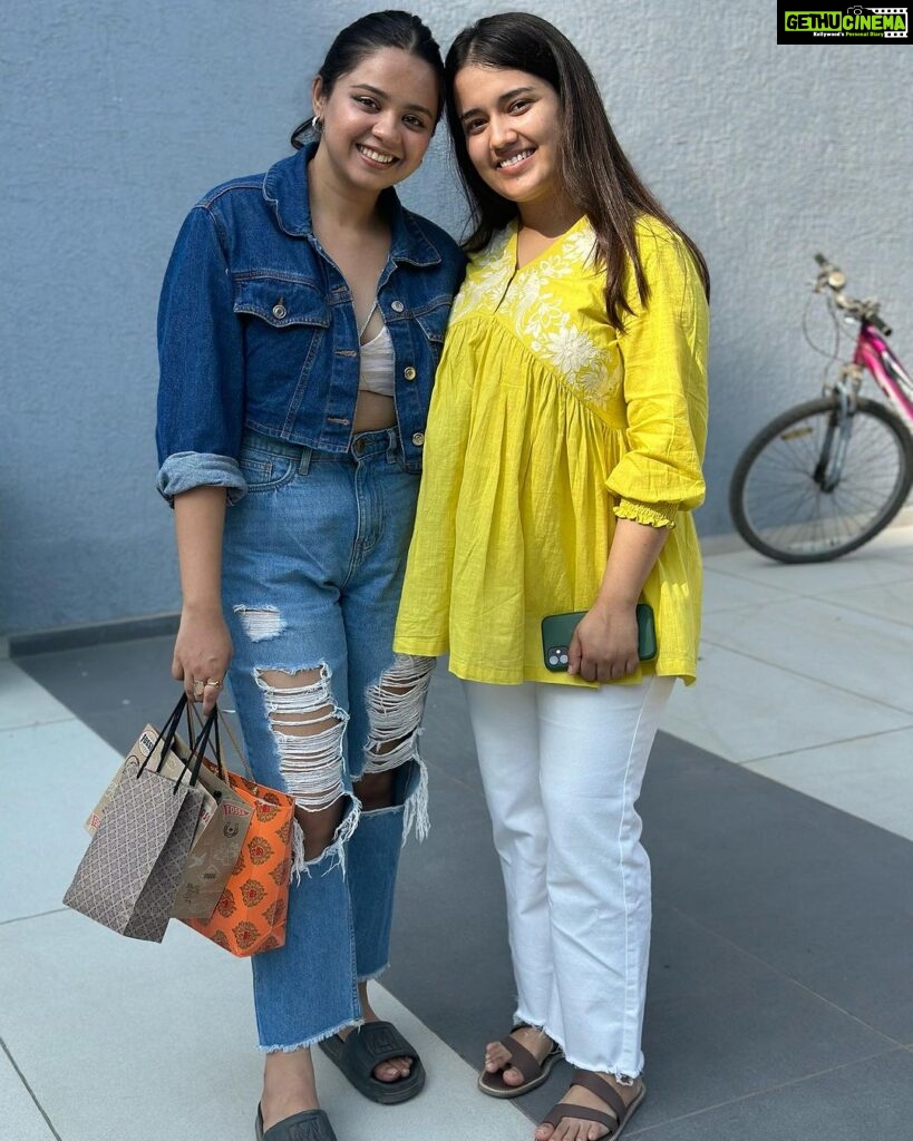 Tarjanee Bhadla Instagram - Pre- Post Birthday Lunch for me and mama (respectively 😅) Thank you everyone for making it so special and beautiful! The gifts were so beautiful and thank you so much @payalshah6975 for the watch, I am going to be wearing it everywhere 🥹