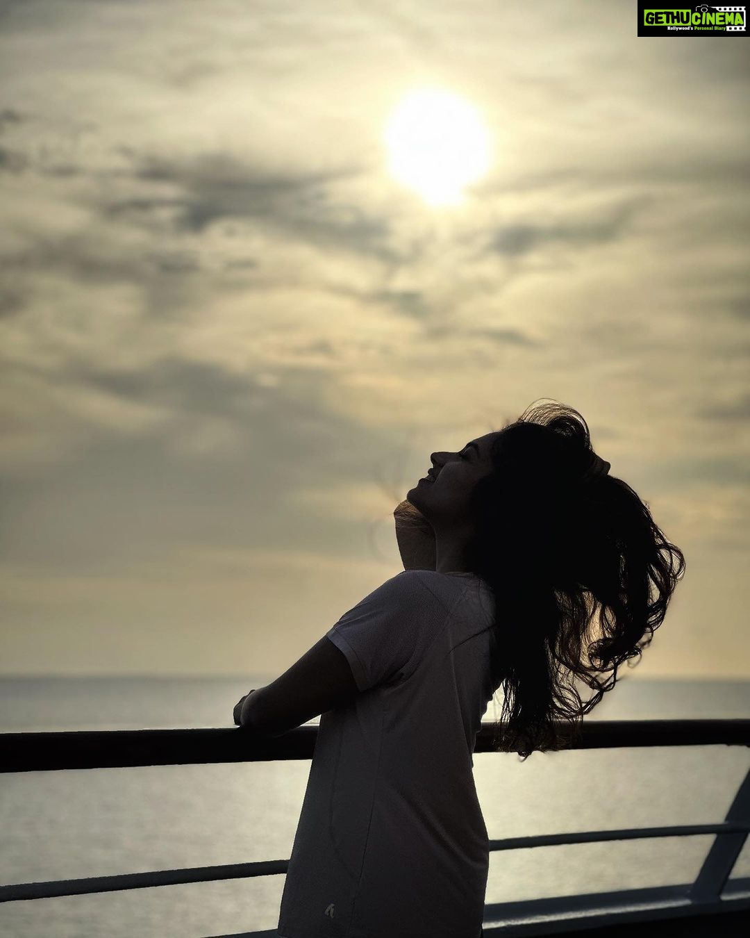 Tasnia Farin Instagram - Sunrise and sunset are the most beautiful hours of the day. Are you a sunrise or a sunset person?