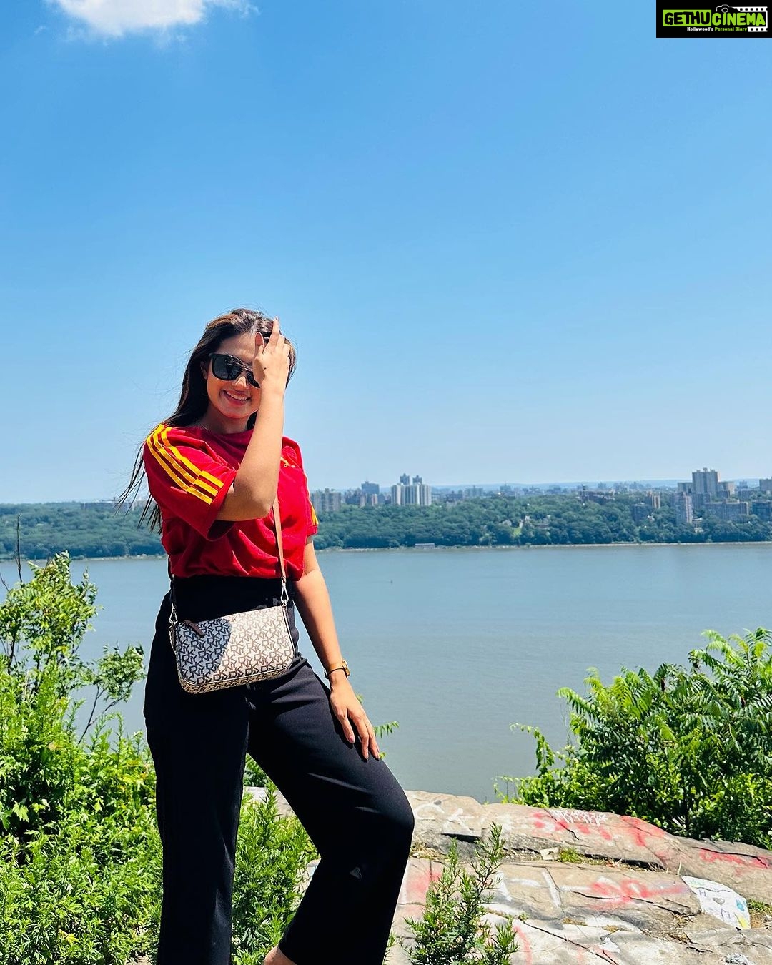 Tasnia Farin - 82.8K Likes - Tranquility