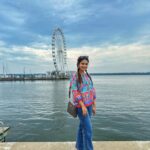 Tasnia Farin Instagram - Sunny day Gaylord National Harbor Pier