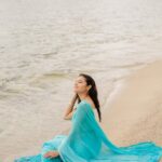 Tasnia Farin Instagram - মেঘ বিজড়িত রাঙা গোধূলি নামিয়া এল বুঝি পথ ভুলি তাহার অঙ্গ তরঙ্গ বিভঙ্গে কুলে কুলে নদীজল উথলায় 📸 @deen_thailandphotographer