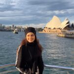 Tasnia Farin Instagram - সমুদ্র আমাকে বেশি টানে Opera House