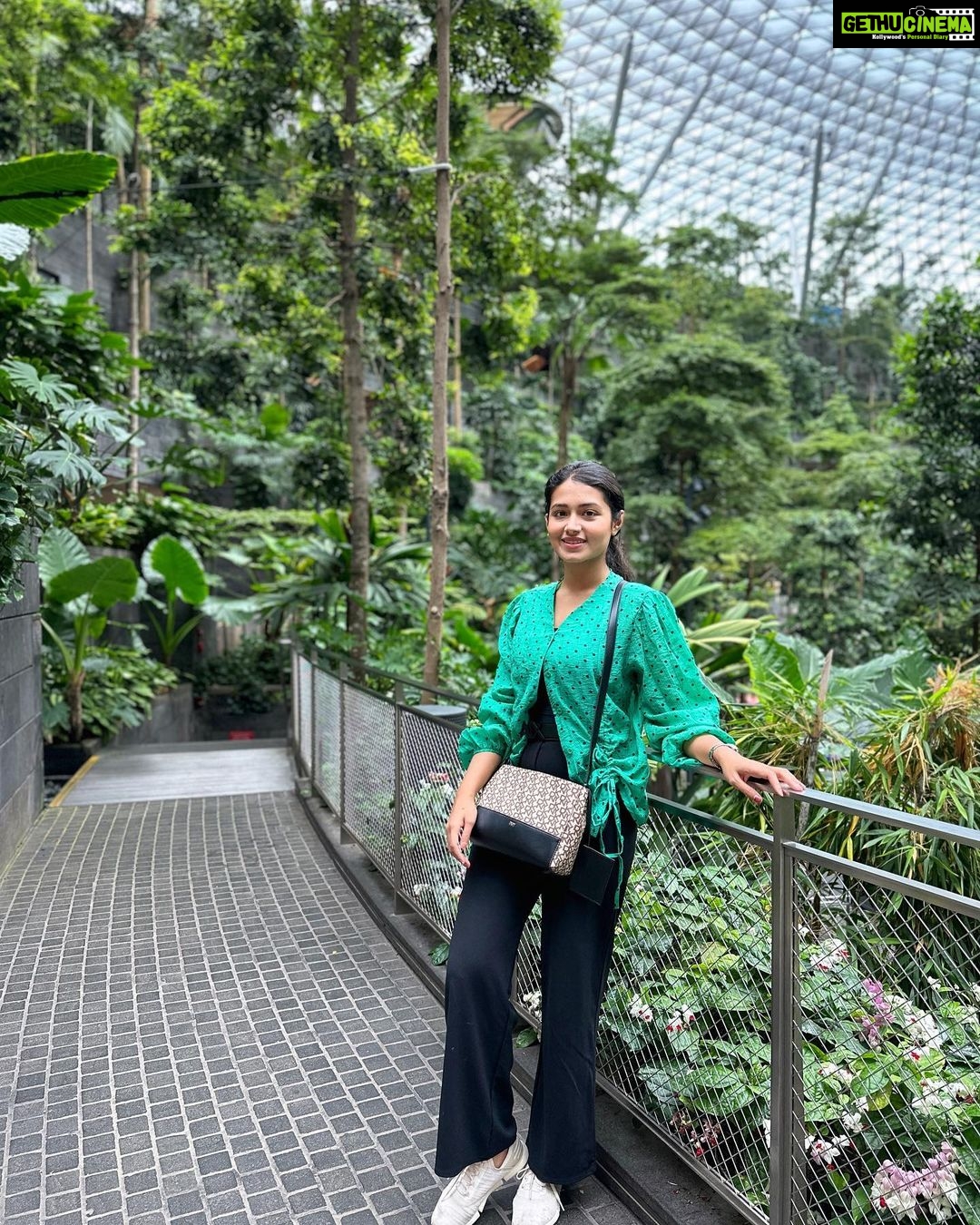Tasnia Farin Instagram - Best airport ever Jewel Changi Airport