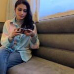 Tasnia Farin Instagram - যতটা জীবন দুটো হাতে ধরে…