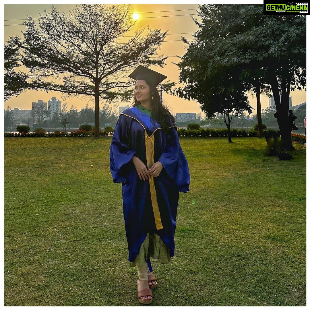 Tasnia Farin - 90.9K Likes - Convocation
Finally a BBA Graduate (session 2016-19)
@bupbdofficial