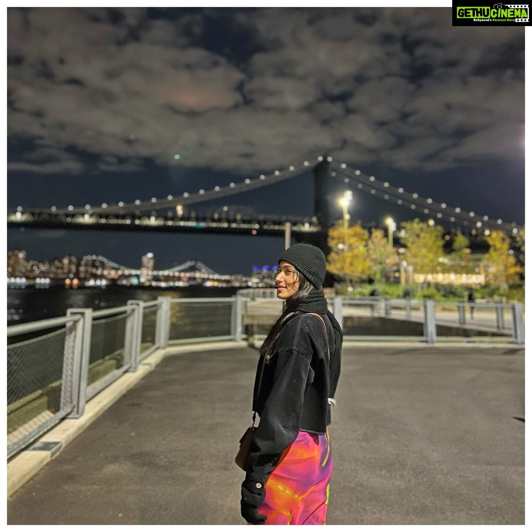 Tasnia Farin Instagram - Night life and sky line DUMBO, Brooklyn
