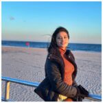 Tasnia Farin Instagram - Golden hour 📸 @tanjintisha Coney Island Board Walk