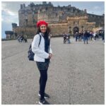 Tasnia Farin Instagram - Over the castle on the hill 📌 @edinburghcastle #edinburgh #scotland Edinburgh Castle
