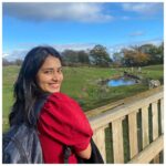Tasnia Farin Instagram - A fun day out at the zoo Met a Giant Panda 🐼 for the first time (only his back though) And those Penguins were the cutest creatures 🐧 Edinburgh Zoo