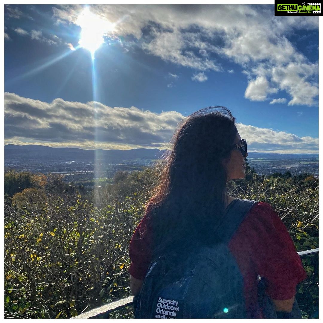 Tasnia Farin Instagram - A fun day out at the zoo Met a Giant Panda 🐼 for the first time (only his back though) And those Penguins were the cutest creatures 🐧 Edinburgh Zoo