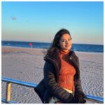 Tasnia Farin Instagram - Golden hour 📸 @tanjintisha Coney Island Board Walk