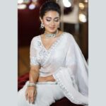 Tasnia Farin Instagram - About last night ✨ @ottdc_awards Outfit: @festivibe.official Jewellery: @amisheebd Makeover: @zahidkhanbridalmakeover Photography: @mh_bipu