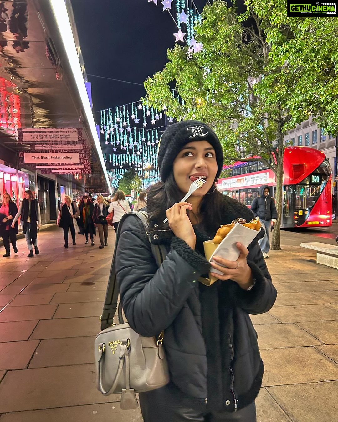 Tasnia Farin Instagram - Festive season begins Oxford Street - Central London
