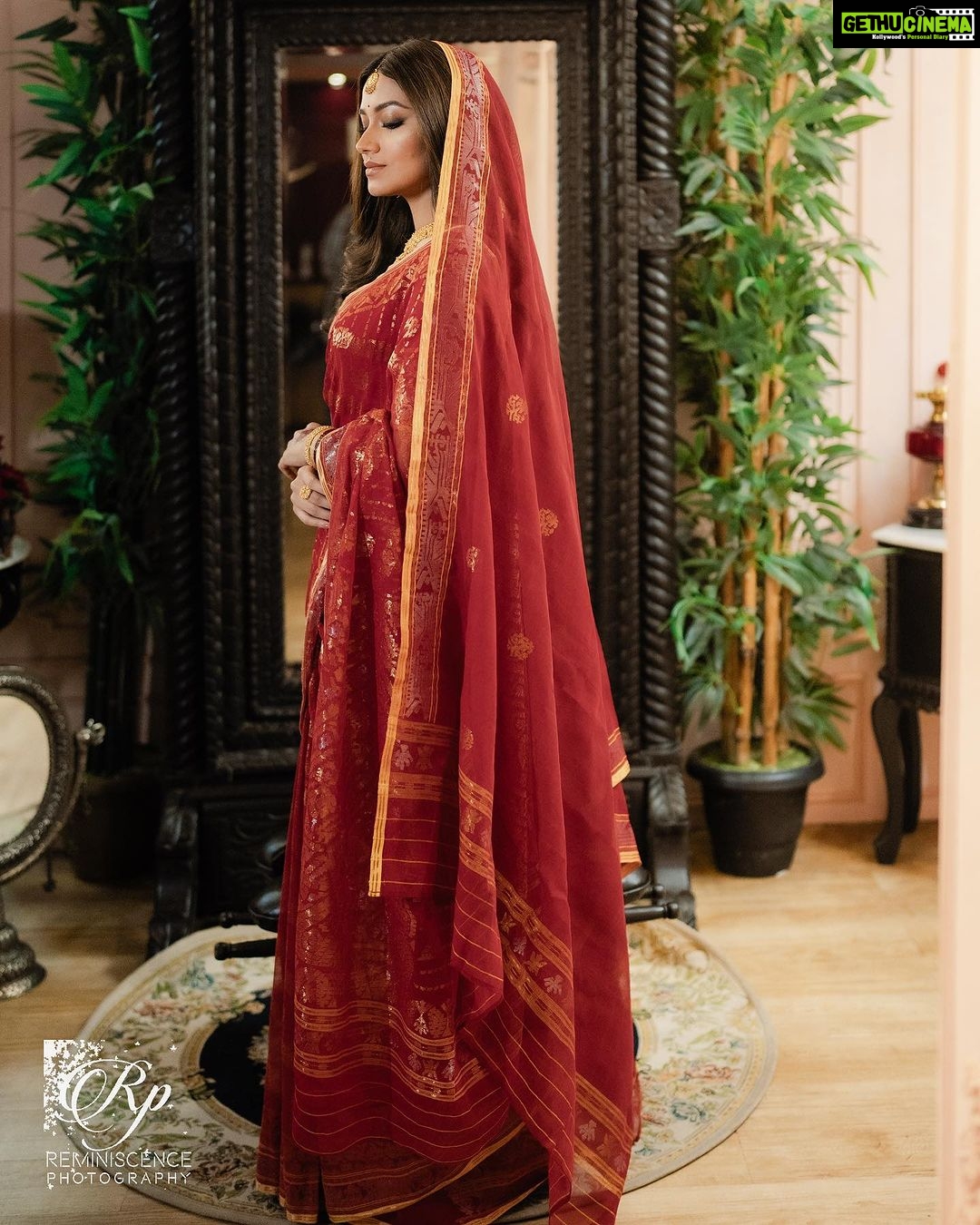 Tasnia Farin - 191K Likes - We only had two weeks to prepare for everything. The first thing that we ever decided on was the beautiful Jamdani I got to wear. Thank you @tajnuva_jabeen for recommending me @nobo.dhaka thank you Chisty Apu for preparing the Orna in such a short time. I was in love with the sharee the day I set my eyes on it.
Sorry @zurhem we gave you less than a week to prepare an entire suit with the vest. But you guys nailed it. I wore a beautiful Tikli of my grand mother in law’s that was passed down on generations. My jewelry was purchased from @amisheebd in alliance with that. @zahidkhanbridalmakeover I didn’t have to tell you what I wanted. You knew exactly what type of look would suit me despite being horribly sick with cold on my big day. @reminiscence_photography @u_aiman captured all the moments perfectly. We were just in our elements. @eskayevent nailed the brief of minimalistic white backdrop. @renaissance_dhk thank you for ensuring the confidentiality and homely environment. @prezziebd thank you for the complimentary cake. It was delicious.
Overall, it was quite hectic to pull it off in the middle of shoots but everything went so smoothly. I’m grateful to all.