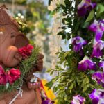 Tejaswini Pandit Instagram – बाप्पा, तुझी मनोभावे सेवा करणाऱ्यांवर तुझी कृपादृष्टी असुदे !
ह्यावर्षी अनेक वर्षांनी माझी बहीण बाप्पाच्या स्वागतासाठी घरी होती, पूजा तिनेच केली… मस्तं वाटलं !
॥ मोरया ॥