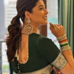 Tejaswini Pandit Instagram - रंगले जयाचे रंगी मी………🕊️