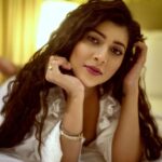 Tejaswini Pandit Instagram - Either I Look at You Or Look Through You Depends on how u make me feel ! #vatlamhnanunpostkela #reciprocationiseverything