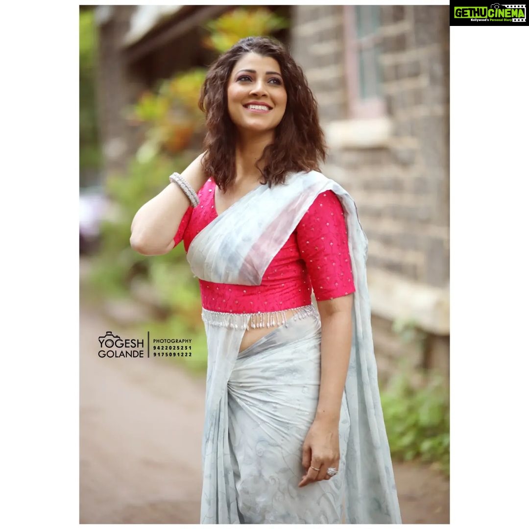Tejaswini Pandit Instagram - All about The Eventful Night 💗 #dahihandi #tejaswinipandit . . Behind the lens : @golandeyogesh Styled by : @stylist.chaitalikulkarni Costume by : @invogue.by.ruchi Makeup : @ganeshjadhav_gj Hair : @hairbysurekha Assistance : @misaw_holic Pune, Maharashtra