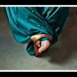 Tejaswini Pandit Instagram - फार गाजावाजा नाही, कुठलेही अजेंडे नाही, गर्दी नाही, अत्यंत साधेपणाने एकाच व्यक्तिमत्त्वाला साजरा करण्यासाठी एकत्र आलो.... सिंधुताई सपकाळ! माई , आठवण यायला आम्ही तुम्हाला विसरलोच नाही...! उलट चित्रांमधून तुम्हाला पुन्हा अनुभवता आलं ! मित्रांनो, माईंच्या वाढदिवसाचं औचित्य साधून त्यांच्या स्मरणार्थ आयोजित केलेलं आणि प्रणव सातभाई ने काढलेलं डिजिटल पोर्ट्रेट्सचं प्रदर्शन हे आता तुमच्यासाठी खुलं आहे, जरूर बघून या...! शेवटच्या फोटो मध्ये वेळ आणि लोकेशन सुद्धा आहे 💫