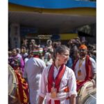 Tejaswini Pandit Instagram – गणेश विसर्जन 
कलावंत ढोल पथक 
Vadak :- @tejaswini_pandit 

Pathak :- @kalaawantdholpathak Laxmi Road
