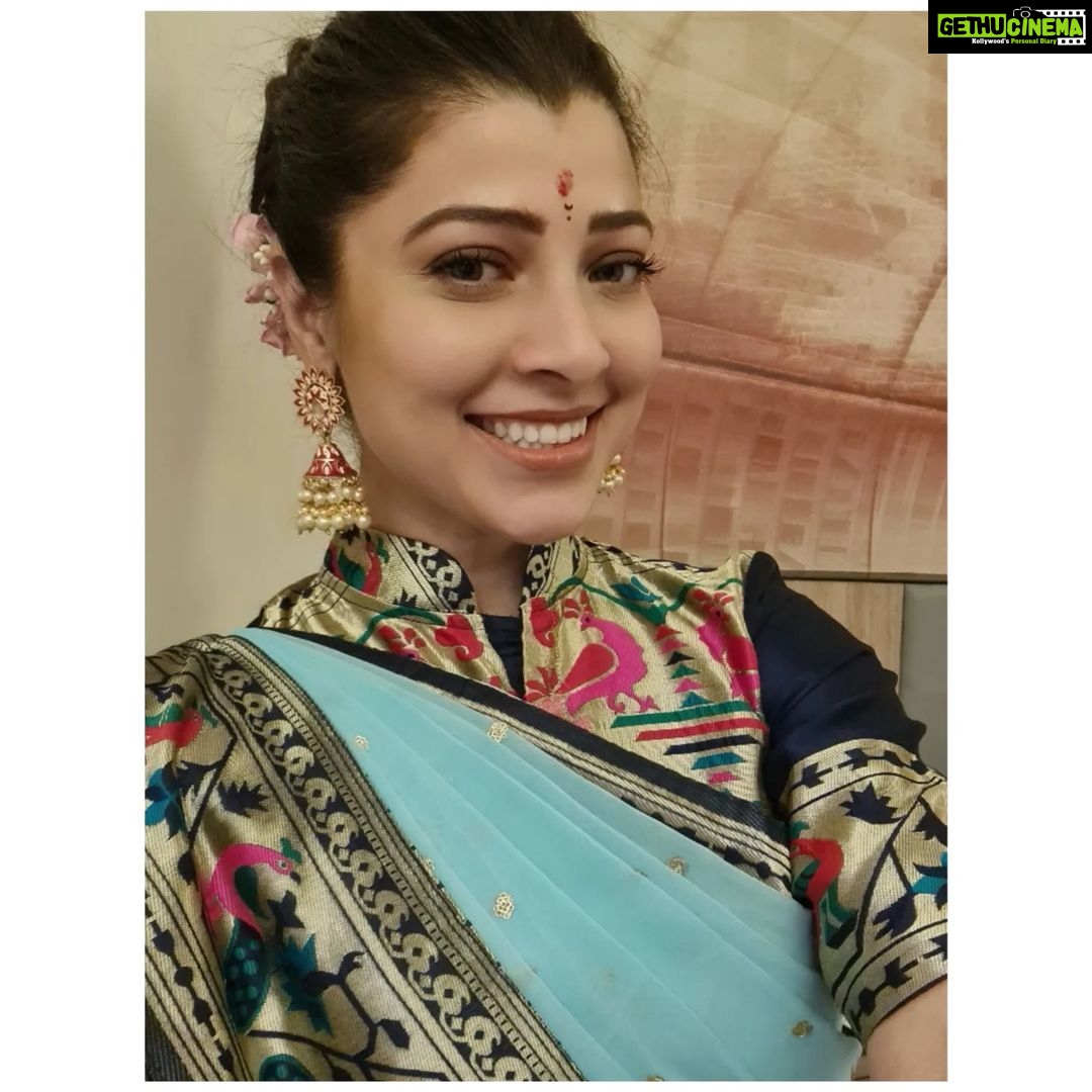 Tejaswini Pandit Instagram - #GanpatiFeels💙 #festivevibes #tejaswinipandit #marathimulgi