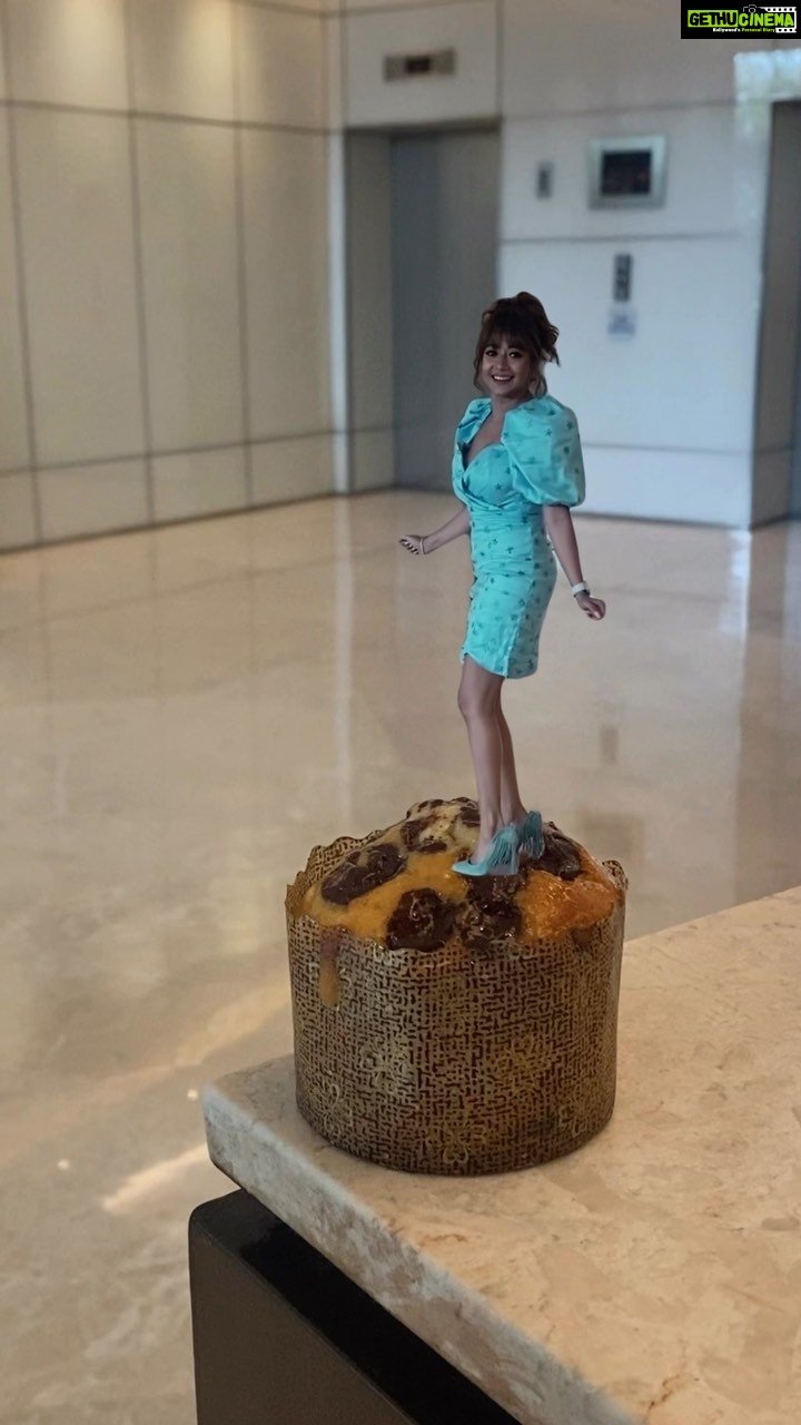 Tina Datta Instagram - Who asks for a trick when there’s an irresistible treat? #HappyHalloween @haroon_ali15 . . . #Halloween #vfxreel #halloweenreel #happyhalloween #horror #trickortreat #feelkaroreelkaro #feelitreelit #reels #tinadatta