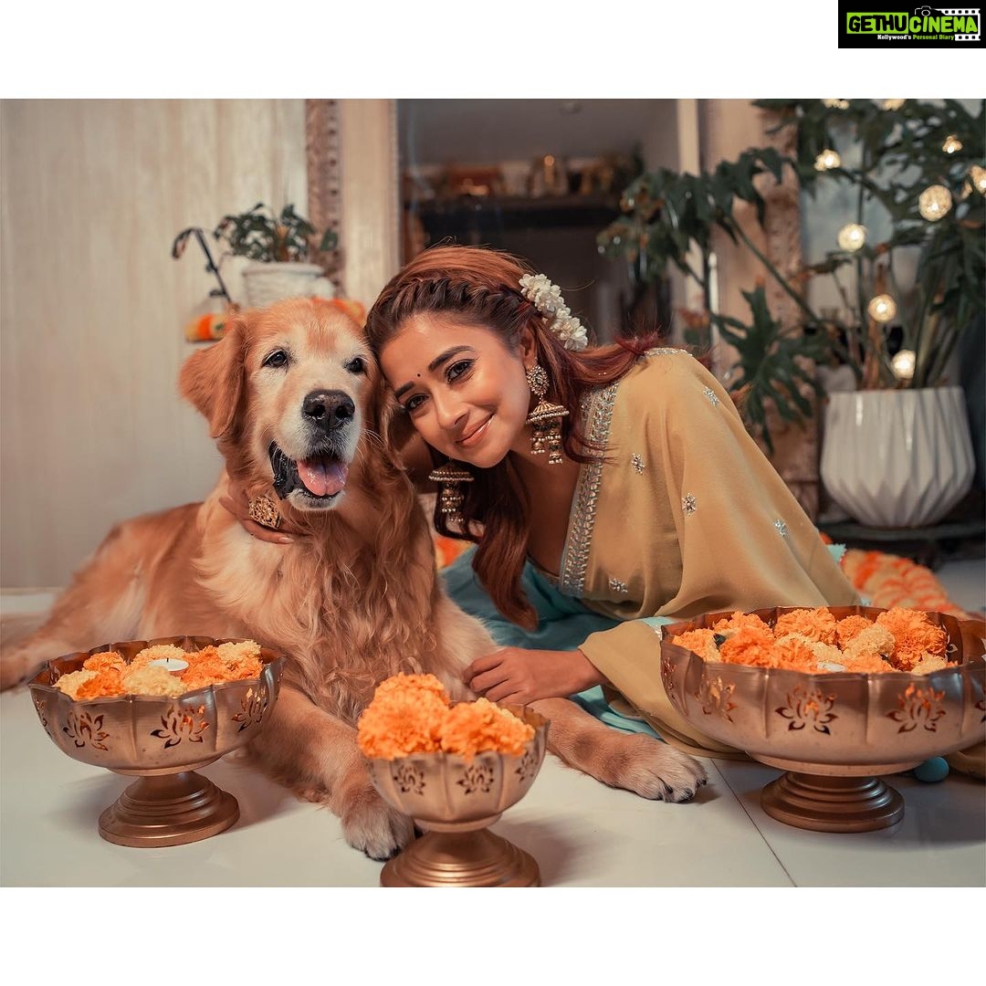 Tina Datta Instagram - This Diwali with my beloved Bruno!! The times of love and making sweet memories, while not bursting crackers for sure… Sending lots of love and good wishes to you all!! HAPPYYYY DIWALI 🪔❤️ 📸: @areesz . . . #diwali #happydiwali #diwalivibes #tinadatta