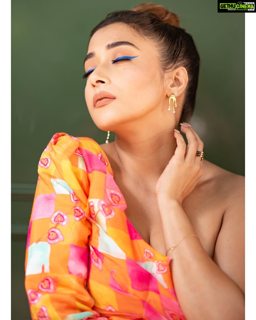 Tina Datta Instagram - Dear Cinderella, be your own Fairy Godmother!! . . . #instagood #fashion #style #lookbook #stylefile #TinaKaStyle #tinadatta