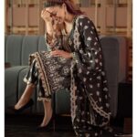 Tina Datta Instagram - Ain’t no body like a desi gal! Hai nah? Counting down to Diwali and my favourite because the Indian in me loves everything Indian and especially the clothes!!! . . . #TinaKaStyle #desigirl #fashion #style #lookbook #tinadatta