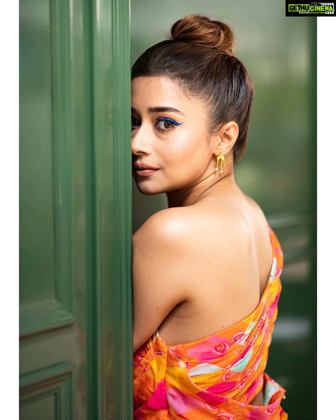 Tina Datta Instagram - Dear Cinderella, be your own Fairy Godmother!! . . . #instagood #fashion #style #lookbook #stylefile #TinaKaStyle #tinadatta