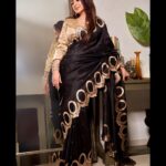 Tisca Chopra Instagram - Three days to go for National Handloom Day .. and here we are, in a @raw_mango satin silk beauty .. The workmanship on the exquisite scalloped zari border is a sight to behold.. The striped blouse is a Chanderi weave.. #handloom #handloomsaree #handloomlove #indian #weaves #sustainability #sustainable #sustainablefashion