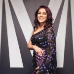 Tisca Chopra Instagram - On popular demand .. the magic of a #MM sari .. from the @manishmalhotra05 bridal couture show .. Image courtesy @manishmalhotraworld #saree #sareelove #glowup #indian #indianwear #desi Jio World Convention Centre
