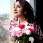 Tisca Chopra Instagram – Eyes set on the stars, feet on the ground .. 
👗 @gazalguptacouture 
💎 @curatedcuriosities_ 
📸 @manualpixels 

#ambition #hustle #goals #gettingthere #astepatatime #selfactualization #career #work #focused #withlove