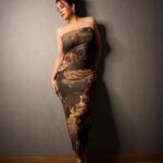 Tisca Chopra Instagram – Weekend ready .. 

📸 @manualpixels 
👗 @zara 
Shoes @gianvitorossi 

#shoot  #work #friday #fashion #inspiration #minimal #minimalism #style #bandeau #bodycon