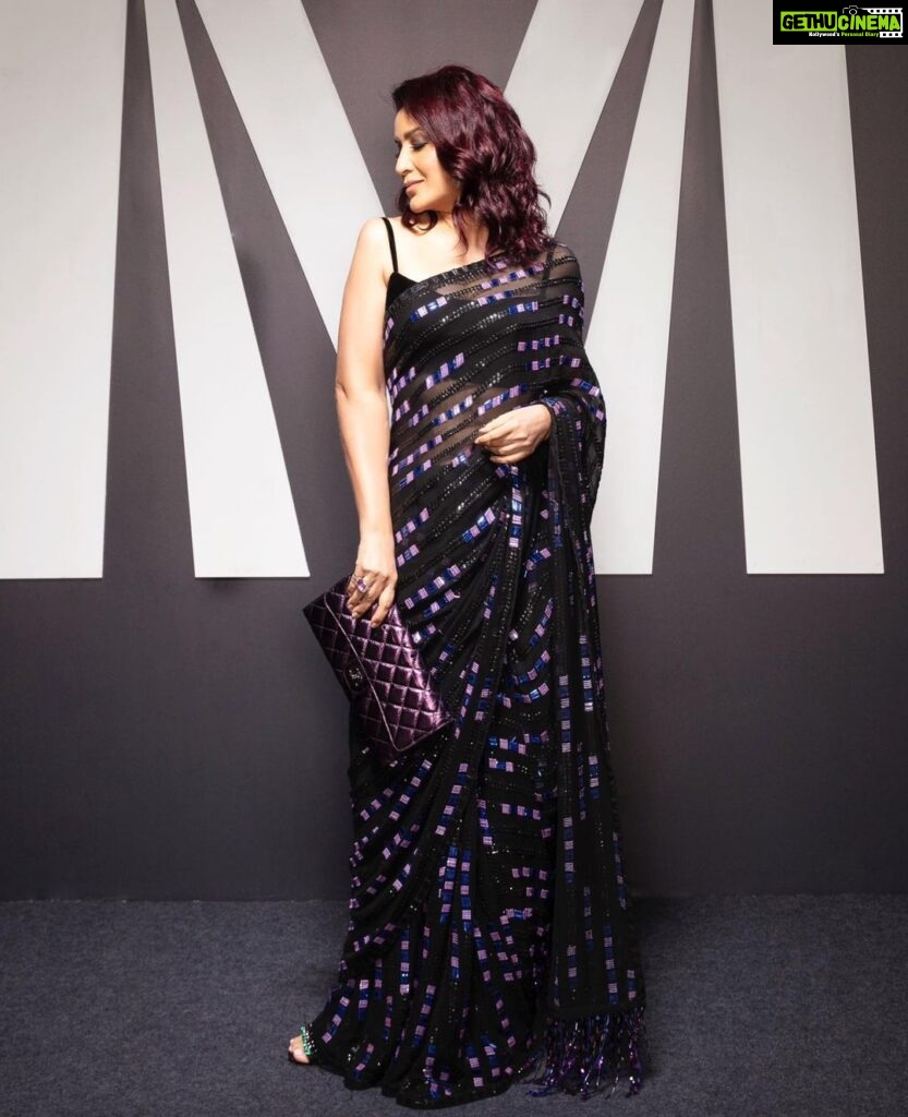 Tisca Chopra Instagram - On popular demand .. the magic of a #MM sari .. from the @manishmalhotra05 bridal couture show .. Image courtesy @manishmalhotraworld #saree #sareelove #glowup #indian #indianwear #desi Jio World Convention Centre