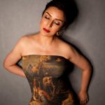 Tisca Chopra Instagram – Weekend ready .. 

📸 @manualpixels 
👗 @zara 
Shoes @gianvitorossi 

#shoot  #work #friday #fashion #inspiration #minimal #minimalism #style #bandeau #bodycon