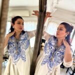 Tisca Chopra Instagram - @jajaabor2017 is a brand I have been stalking for their insane creativity .. In any case, add an owl or any bird on an outfit, I am innnn .. Shoes are @jimmychoo 📸 @emm_i_2 #ootd #owl #bird #fashion #tstyle #skinnyjeanshavetheirday #sotd