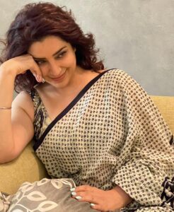 Tisca Chopra Instagram - May be .. #may #maybe #definitely #thatmonthwhenitallhappens #saree #sareesartorial