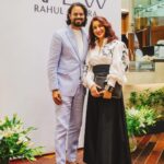 Tisca Chopra Instagram – Congratulations my @rahulmishra_7 and @divyabmishra on the swanky new store in Mumbai .. 
The clothes, as always, were delicious .. matched by the company, the decor and the impeccable food .. 
Proud of you my dear @rahulmishra_7 and @divyabmishra and the way you have taken the India fashion story global .. it’s also what @flywrite26 and I want you to do with films .. 

Thanks #deshiv for always being there ♥️

#rahulmishra #divyabhattmishra #indiastory #fashion #fashionandfilm #indiaglobal