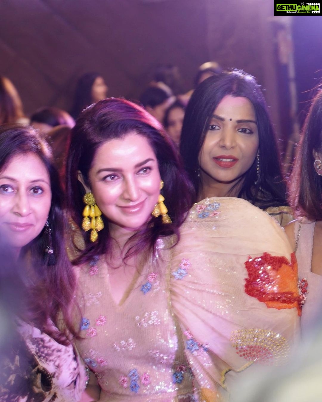 Tisca Chopra Instagram - The #Ludhiana @ficcifloludhiana photodump .. Finally got around to selecting from images of a lovely evening, talking with the amazing ladies of Ludhiana .. Such a delight to make new friends in the beautiful new chairperson @ankitagupta80 and most hospitable @ashu4304 both of who made my visit so memorable .. Also a huge shoutout to the ladies if @ficci_flo everywhere who are doing such fabulous work.. πΈ @aa_mediaprojects π @rahulmishra_7 #speaking #publicspeaking #talking #womenempowerment #womensupportingwomen #womensrights #genderequality #power #rights #tiscatalks