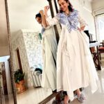 Tisca Chopra Instagram - @jajaabor2017 is a brand I have been stalking for their insane creativity .. In any case, add an owl or any bird on an outfit, I am innnn .. Shoes are @jimmychoo 📸 @emm_i_2 #ootd #owl #bird #fashion #tstyle #skinnyjeanshavetheirday #sotd