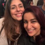 Tisca Chopra Instagram – And it’s a wrap!! 

What a bunch of insane talents .. 
@homster @maddockfilms #dineshvijan @poovijan @pankajtripathi #dimplekapadia @anaita_shroff_adajania @devenbhojani.official @sanjaykapoor2500 @therealkarismakapoor @saraalikhan95 @itsvijayvarma @grushakapoor24 @aashimgulati @suhailnayyar @linesh.desai @dawar.vikram & the rest of the awesome cast and crew (please add yourselves to the list in the comments) 

#newwork #murdermubarak #actor #shoot #work #whoreadsmyhashtags The Imperial, New Delhi