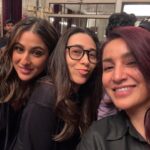 Tisca Chopra Instagram – And it’s a wrap!! 

What a bunch of insane talents .. 
@homster @maddockfilms #dineshvijan @poovijan @pankajtripathi #dimplekapadia @anaita_shroff_adajania @devenbhojani.official @sanjaykapoor2500 @therealkarismakapoor @saraalikhan95 @itsvijayvarma @grushakapoor24 @aashimgulati @suhailnayyar @linesh.desai @dawar.vikram & the rest of the awesome cast and crew (please add yourselves to the list in the comments) 

#newwork #murdermubarak #actor #shoot #work #whoreadsmyhashtags The Imperial, New Delhi
