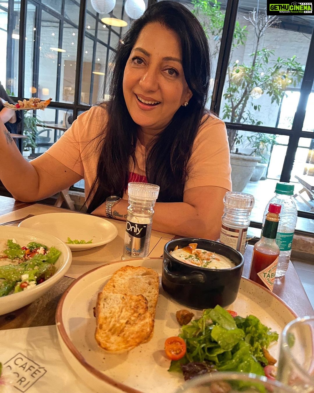 Tisca Chopra Instagram - All the ingredients of a perfect day .. the bestie, delicious weather, sexy shopping and the fabulousness of the food @cafe.dori .. Thank you @mister.dori for the warmth and hospitality ♥️ Yes, it’s a day that deserves two desserts @aneetachawla .. the calories won’t last the memories will, don’t you think? #love #friendship #bestie #food #shopping #fun #delhi #rain #spring #perfect #aboutyesterday The Dhan Mill