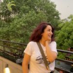 Tisca Chopra Instagram - All the ingredients of a perfect day .. the bestie, delicious weather, sexy shopping and the fabulousness of the food @cafe.dori .. Thank you @mister.dori for the warmth and hospitality ♥️ Yes, it’s a day that deserves two desserts @aneetachawla .. the calories won’t last the memories will, don’t you think? #love #friendship #bestie #food #shopping #fun #delhi #rain #spring #perfect #aboutyesterday The Dhan Mill