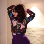 Tisca Chopra Instagram – Snatched in my favourite shirt .. 

It’s from @harveynichols in London, I bought a bazillion years ago when @gucci brought out this limited edition .. 
I am trying to make smarter choices with my clothes, bags and shoes .. buying things of great quality that I can rewear year on year in new ways, is something that is both #sutainable and #smart .. 
#fashionwaste is a real issue .. 
What do you do my lobsters? Buy for the season or more classic styles? 

#sustainablefashion #sustainable #fashionaddict #reuse #rewear #ecofriendly #fashionwaste