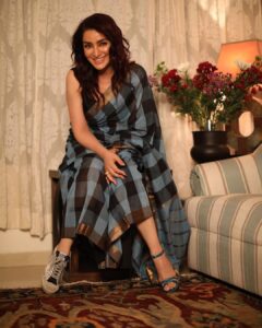 Tisca Chopra Instagram - Which one do you think I really am? #sneakerhead #sneakers #heels #shoes #shoeoff #sotd #reality #expectations #sareelove #sareelover