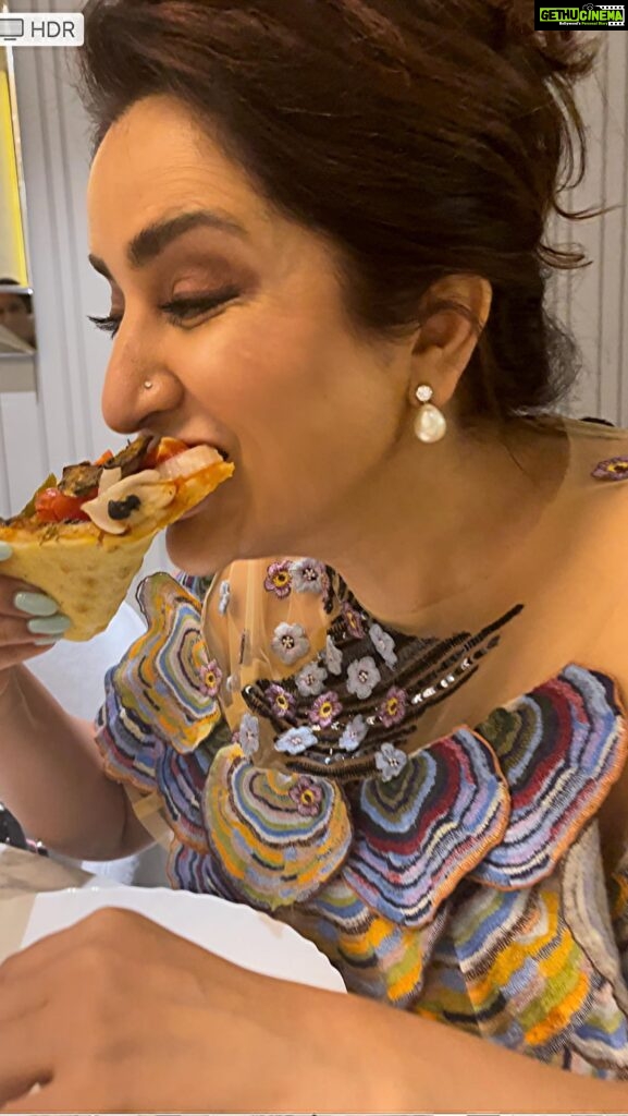 Tisca Chopra Instagram - My one true love .. #worldpizzaday #foodie #pizza #pizzalover #reel
