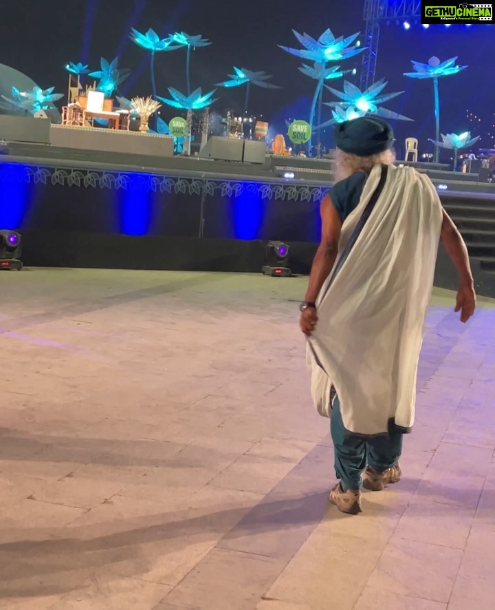 Tisca Chopra Instagram - What. A. Night. @sadhguru @isha.foundation #mahashivratri2023 #ishafoundation #shiv #shivangijoshi #mahadev #meditation #adiyogi #consciousness #awake #awakening #consciousolanet