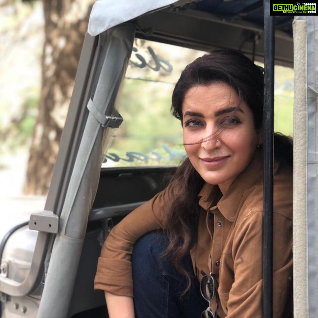 Tisca Chopra Instagram - Celebrating a year of #dahan .. Congratulations #gauravbanerjee @deepak30000 @rishinegi24 @saurabhshuklafilms @rajeshtailang #RohanJoshi @mukeshtiwari.act @ankurnayyar @vikranth.pawar @jai.looking @arkodebmukherjee @maheshkorade @nisargmeister @banijayasia @deepak30000 @mrinalinni @rajeshchadha #ShyamRathi @banijaygroup @artist.pankaj @hiraeth_theory @mank06 @rishinegi24 @usernametoocommon @_nikhilmnair #shivbajpai @disneyplushotstar #series #1year #anniversary